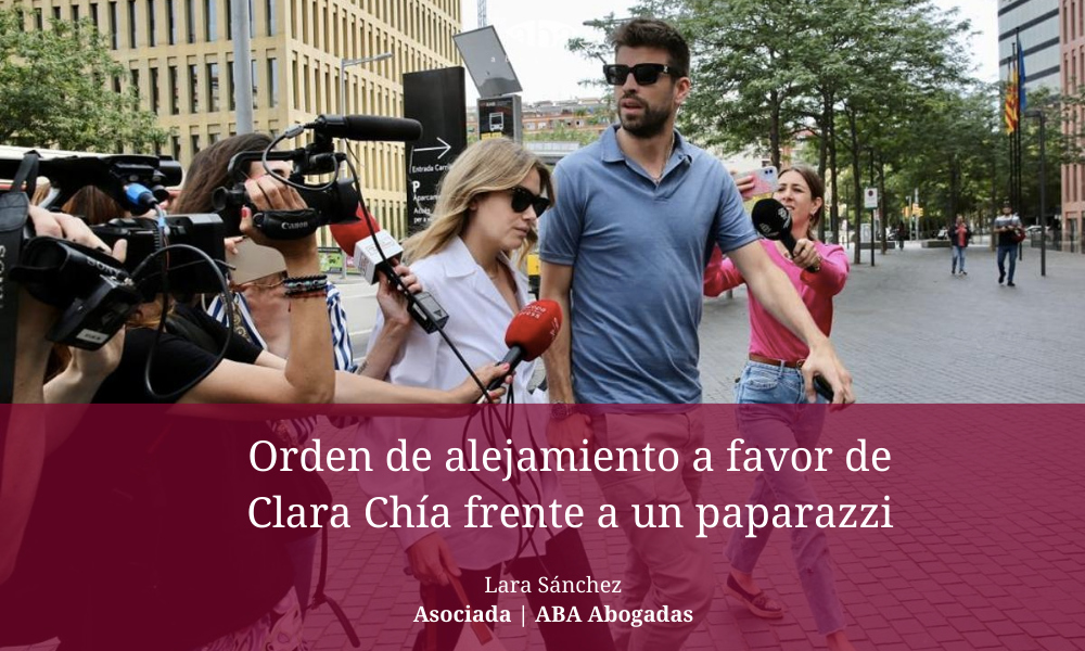 Orden de alejamiento a favor de Clara Chía frente a un paparazzi